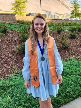Meet your Posher, Caitlin